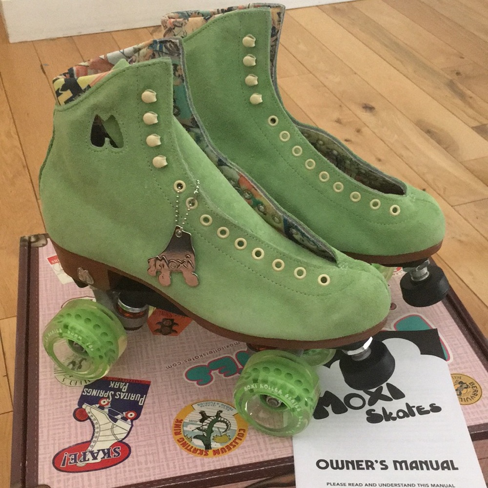NEW Moxi Lolly Honeydew Roller Skates Size 9
